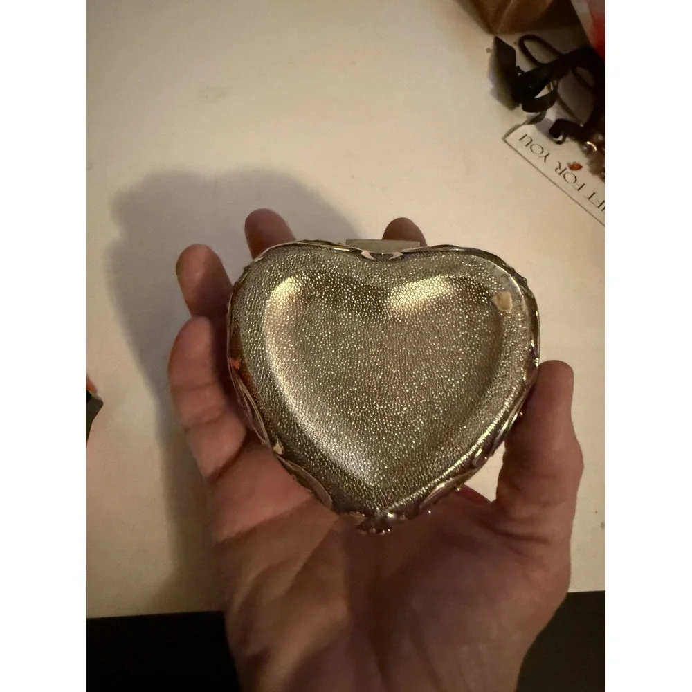 Vintage Mary Kay Heart Silver Tone Filigree Trinket Jewelry Box‎ Velvet Lined